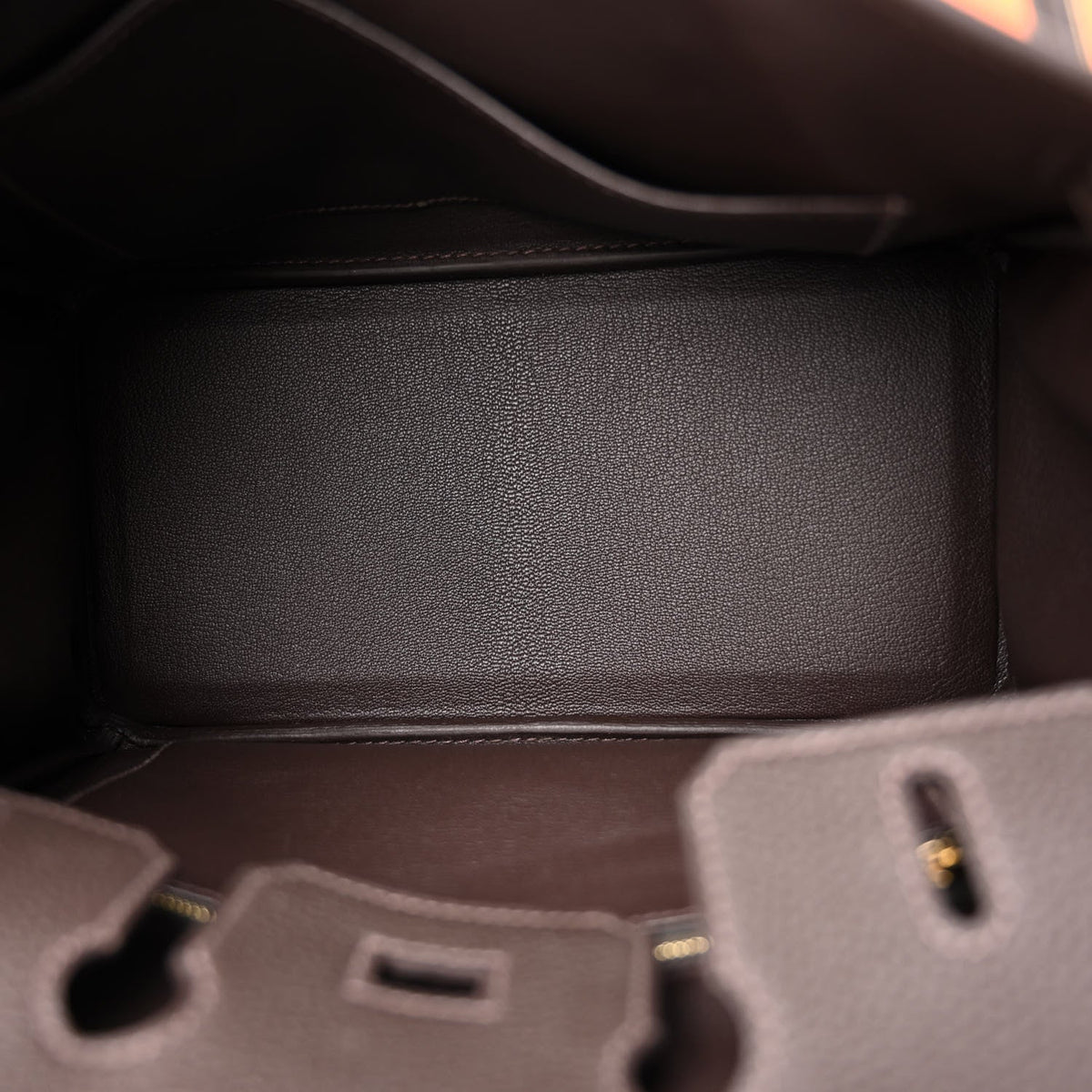 Birkin 25 Togo handbag is made of extremely soft calfskin